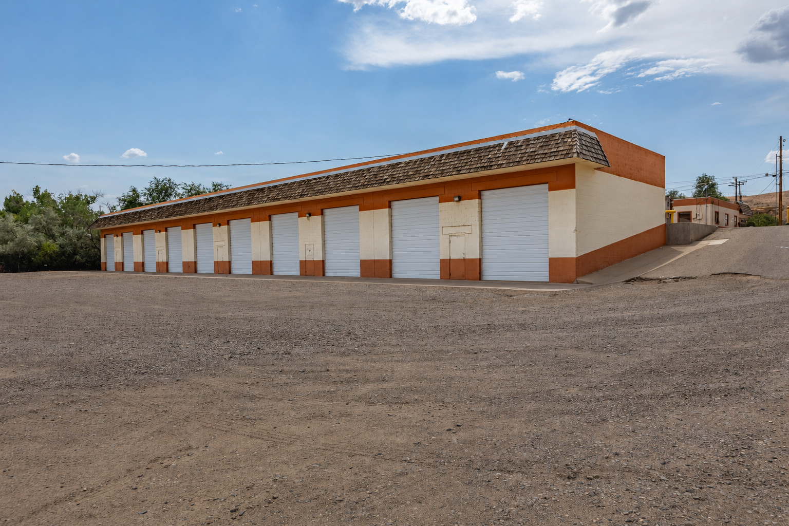 Building D — 10 bay doors